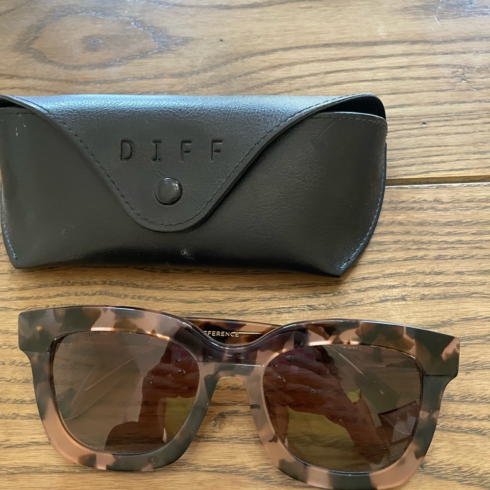 Diff Carson Sunglasses - image 6